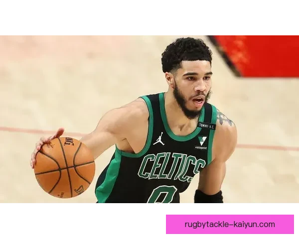 摩纳哥边路进攻战术再现神奇，球队状态回暖值得关注。